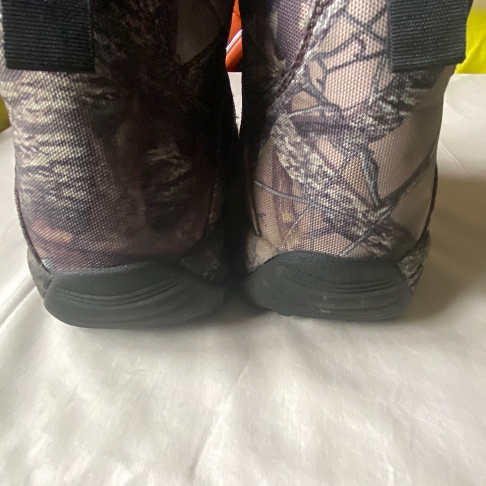 Boots - Picture 7 of 8